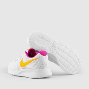 Nike Tanjun Sneakers